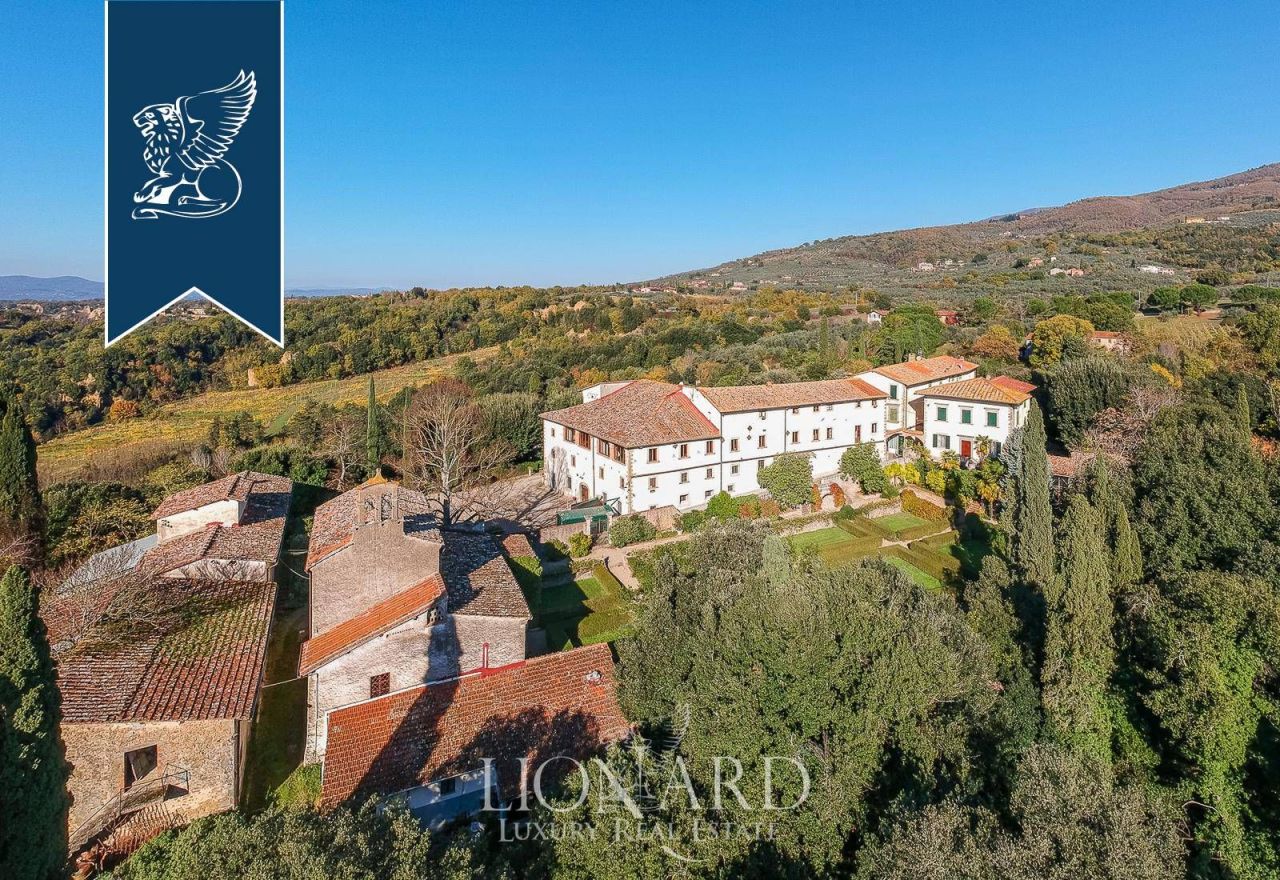 Granja en Arezzo, Italia, 25 000 m² - imagen 8