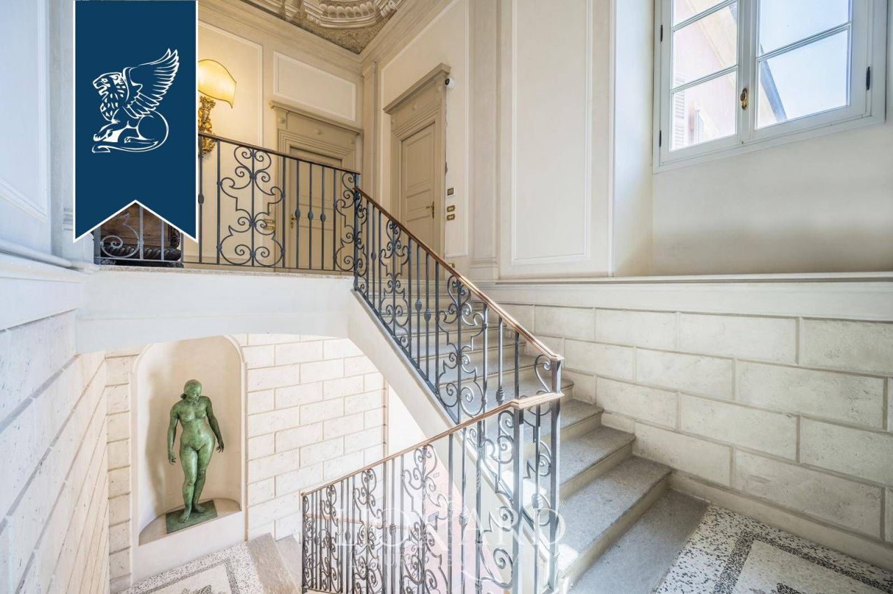 House in Piacenza, Italy, 2 700 m² - picture 8