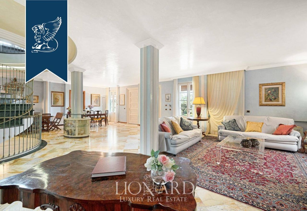 Villa à Lucques, Italie, 1 680 m² - image 8