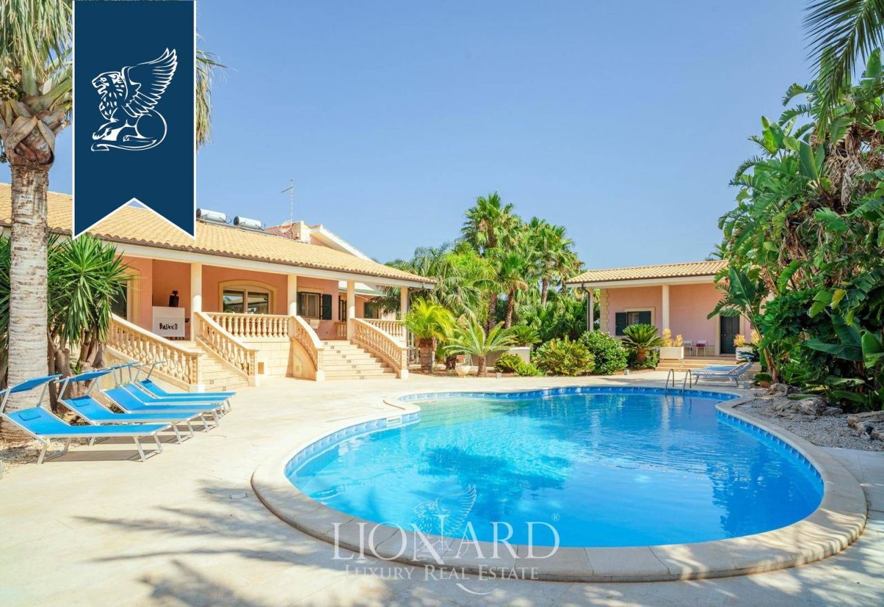 Villa en Siracusa, Italia, 880 m² - imagen 7