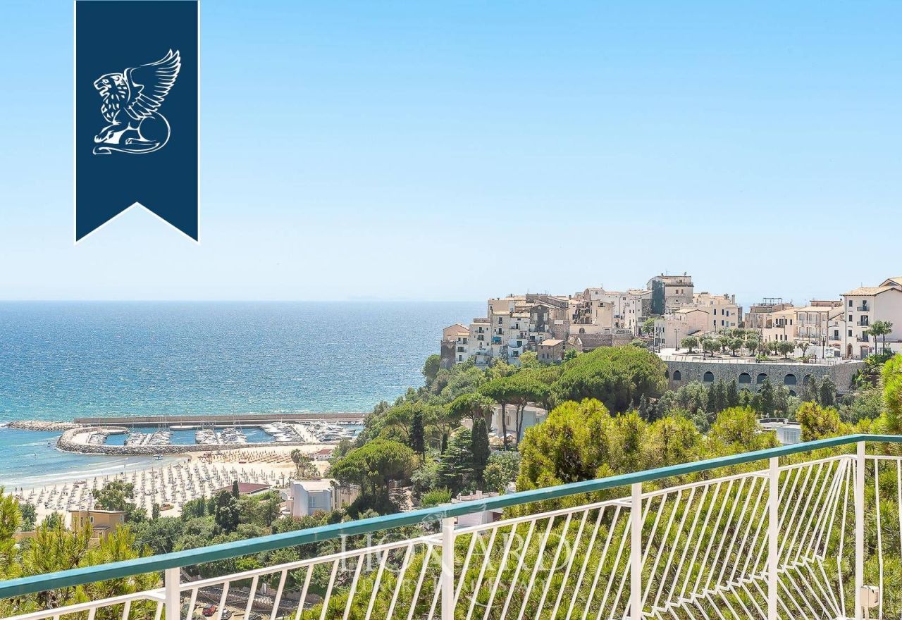 Villa in Sperlonga, Italy, 615 m² - picture 7