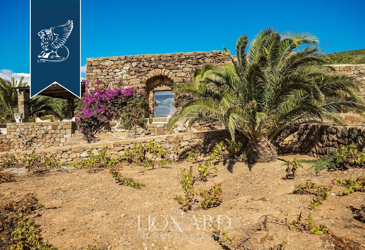 Farm on Pantelleria, Italy, 550 m² - picture 7