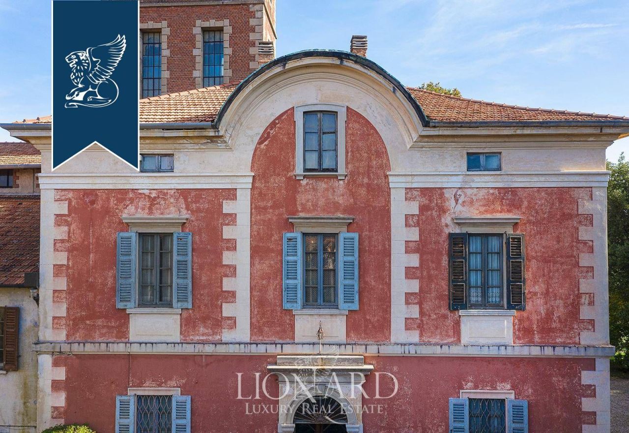 Castle in Varese, Italy, 4 200 m² - picture 8