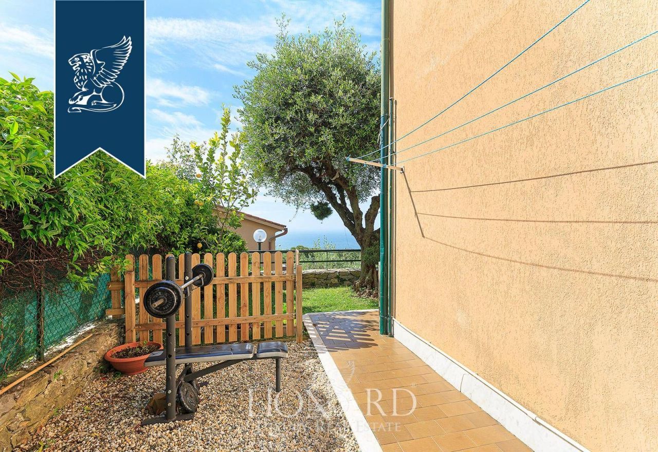 Villa à Gênes, Italie, 300 m² - image 7