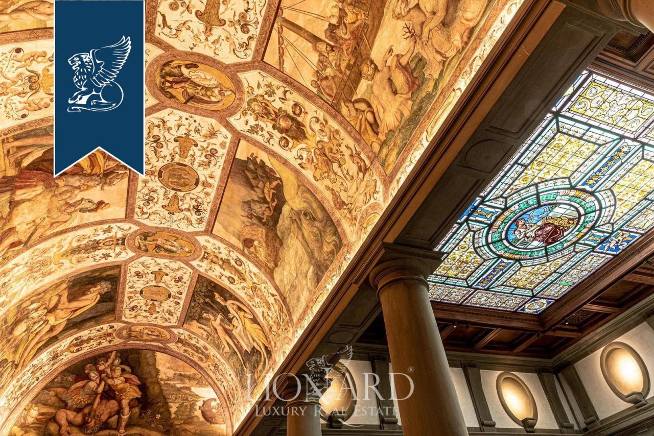 Apartment in Florence, Italy, 147 m² - picture 7