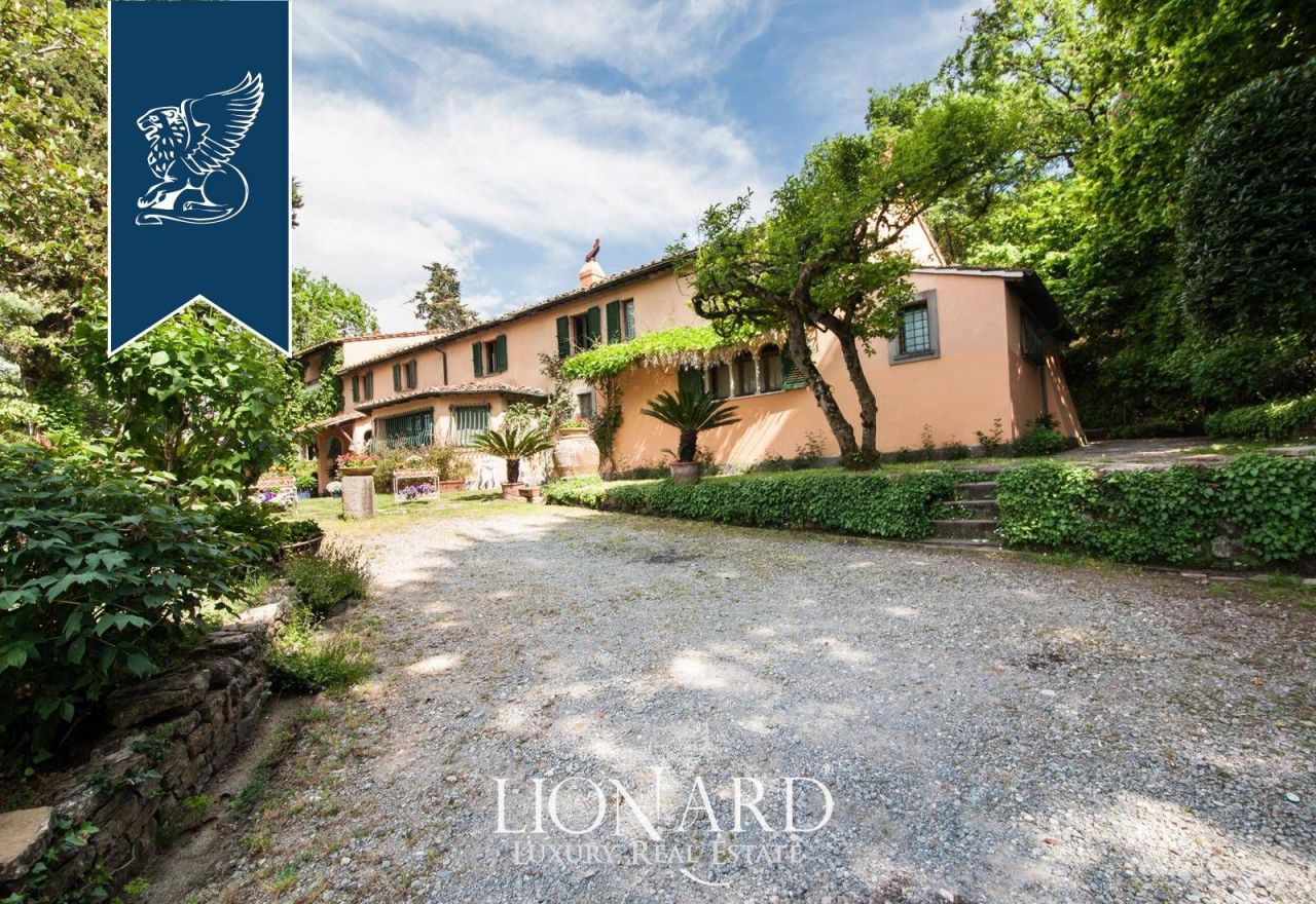 Villa in Lucca, Italy, 1 100 m² - picture 7