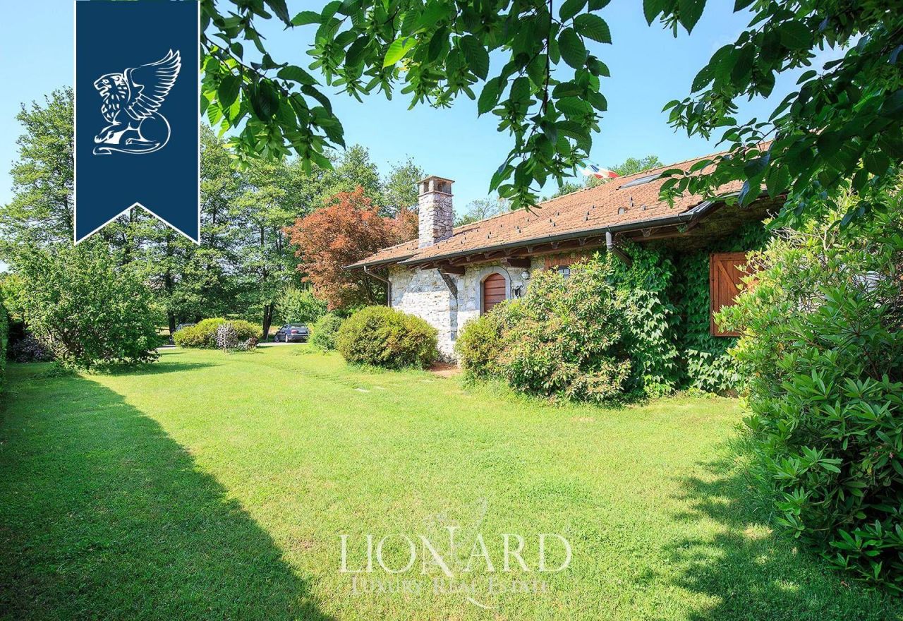 Villa en Varese, Italia, 597 m² - imagen 7