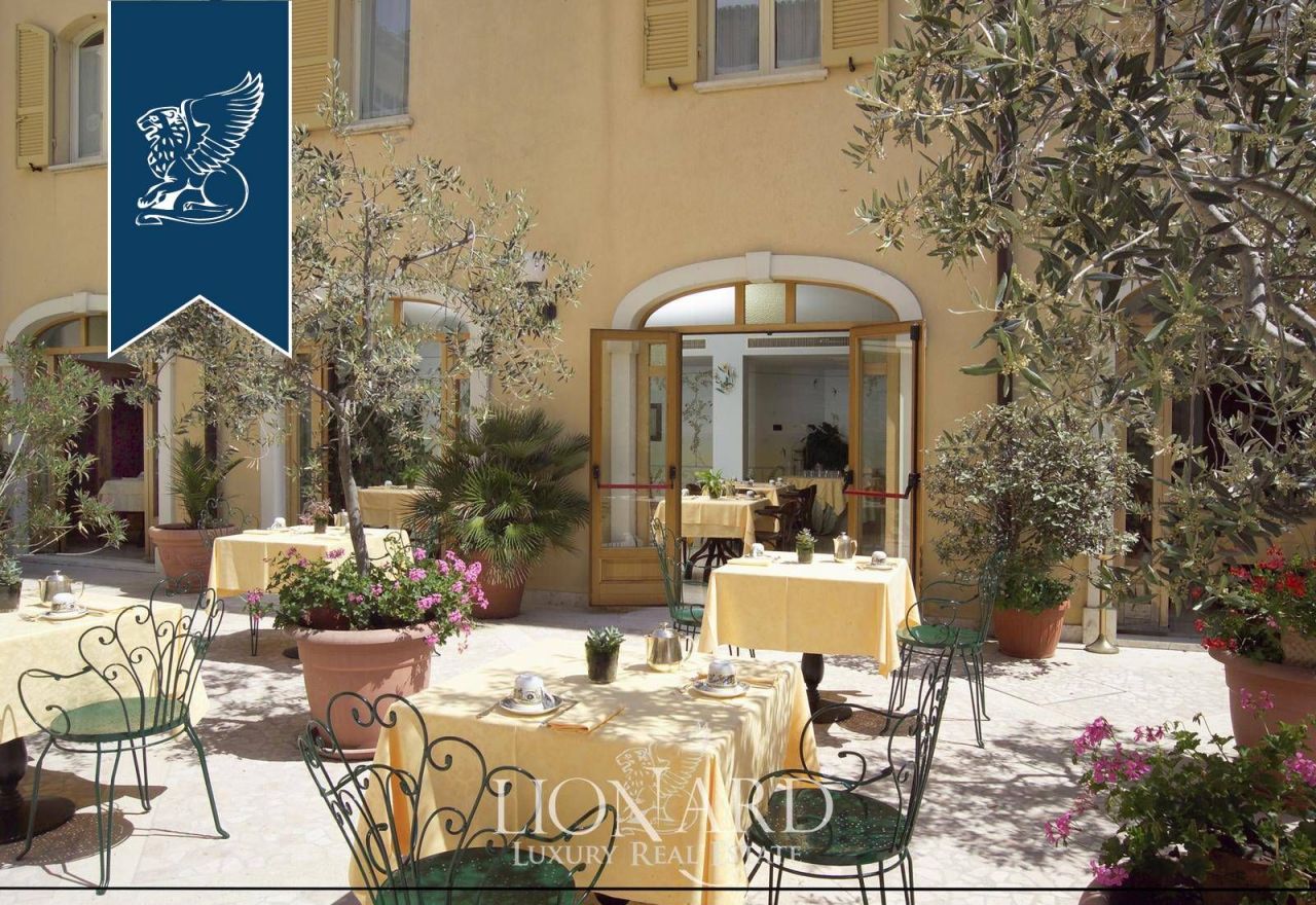 Hotel, albergo a Spoleto, Italia, 3 110 m² - foto 7