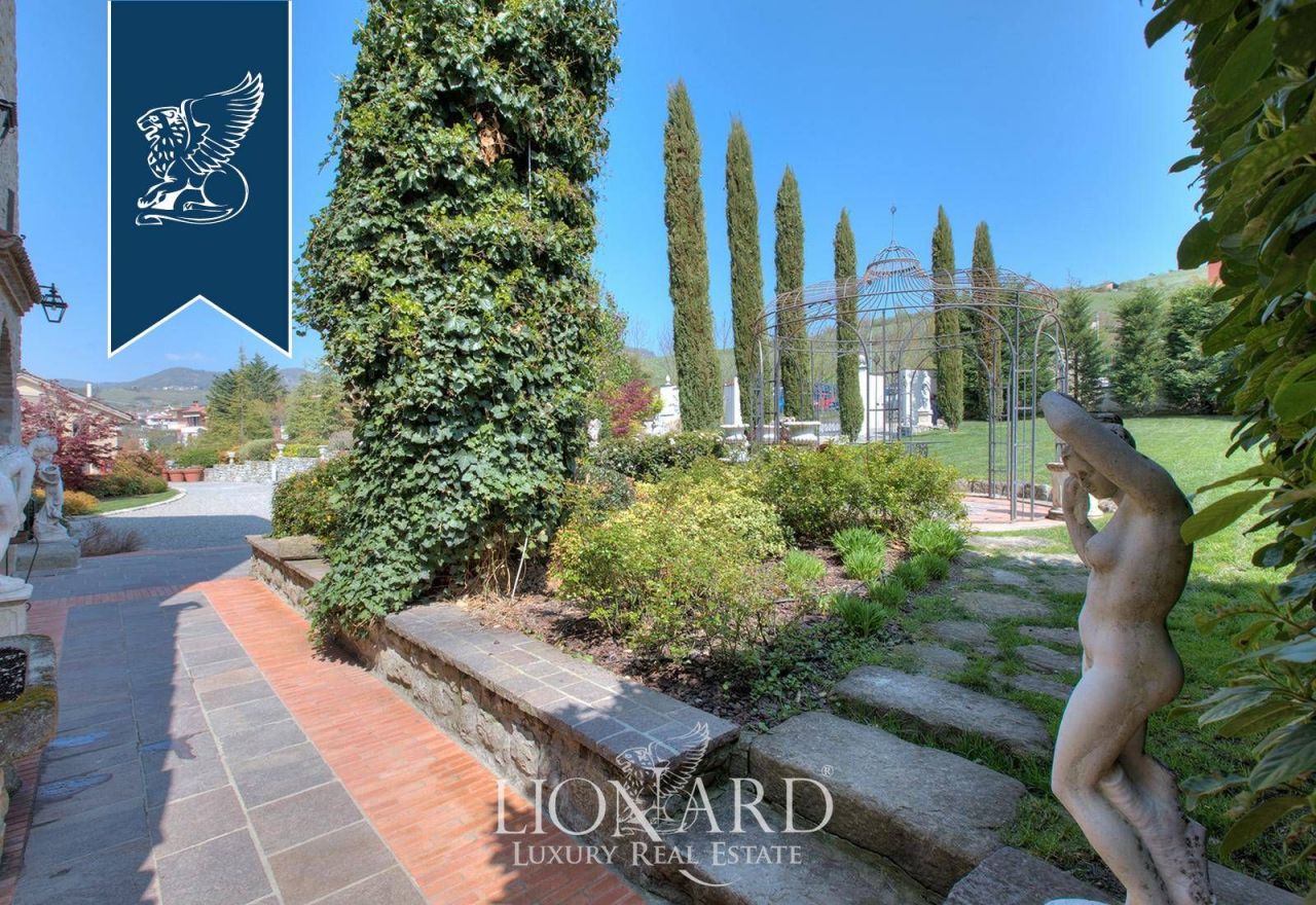 Château à Varzi, Italie, 12 358 m² - image 8