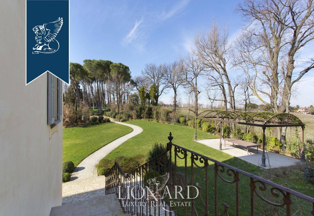 Villa in Bologna, Italy, 1 050 m² - picture 7