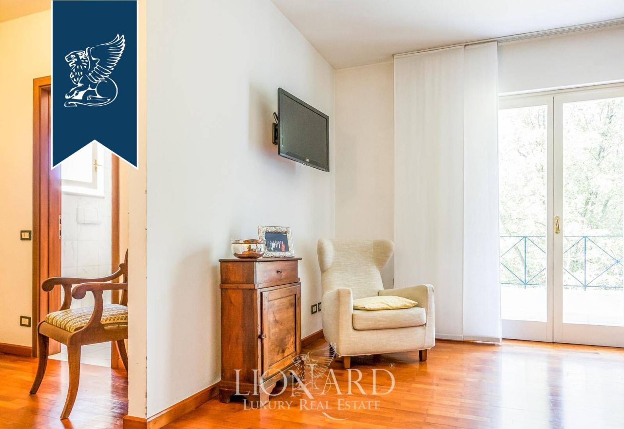 Villa à Massa, Italie, 600 m² - image 8