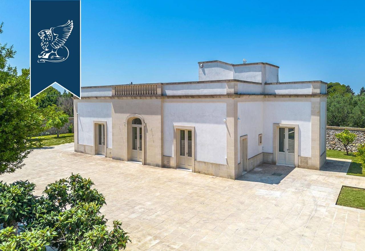 Villa in Lecce, Italy, 215 m² - picture 9