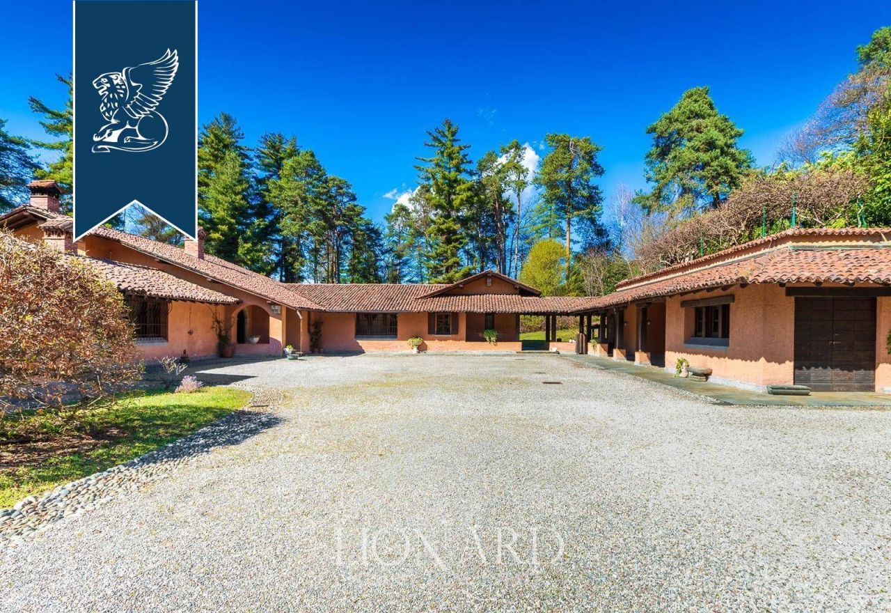 Villa in Novara, Italy, 850 m² - picture 9