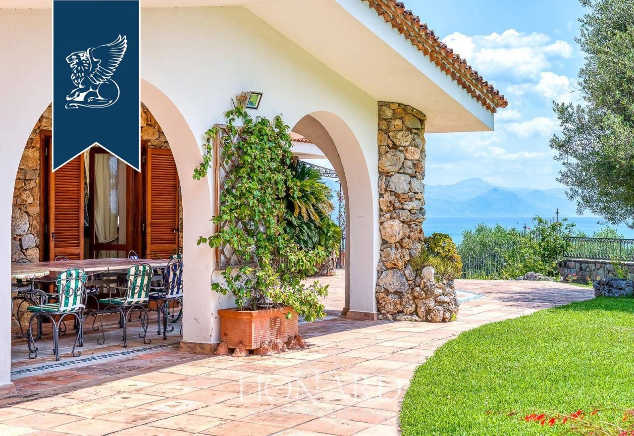 Villa en Salerno, Italia, 480 m² - imagen 9