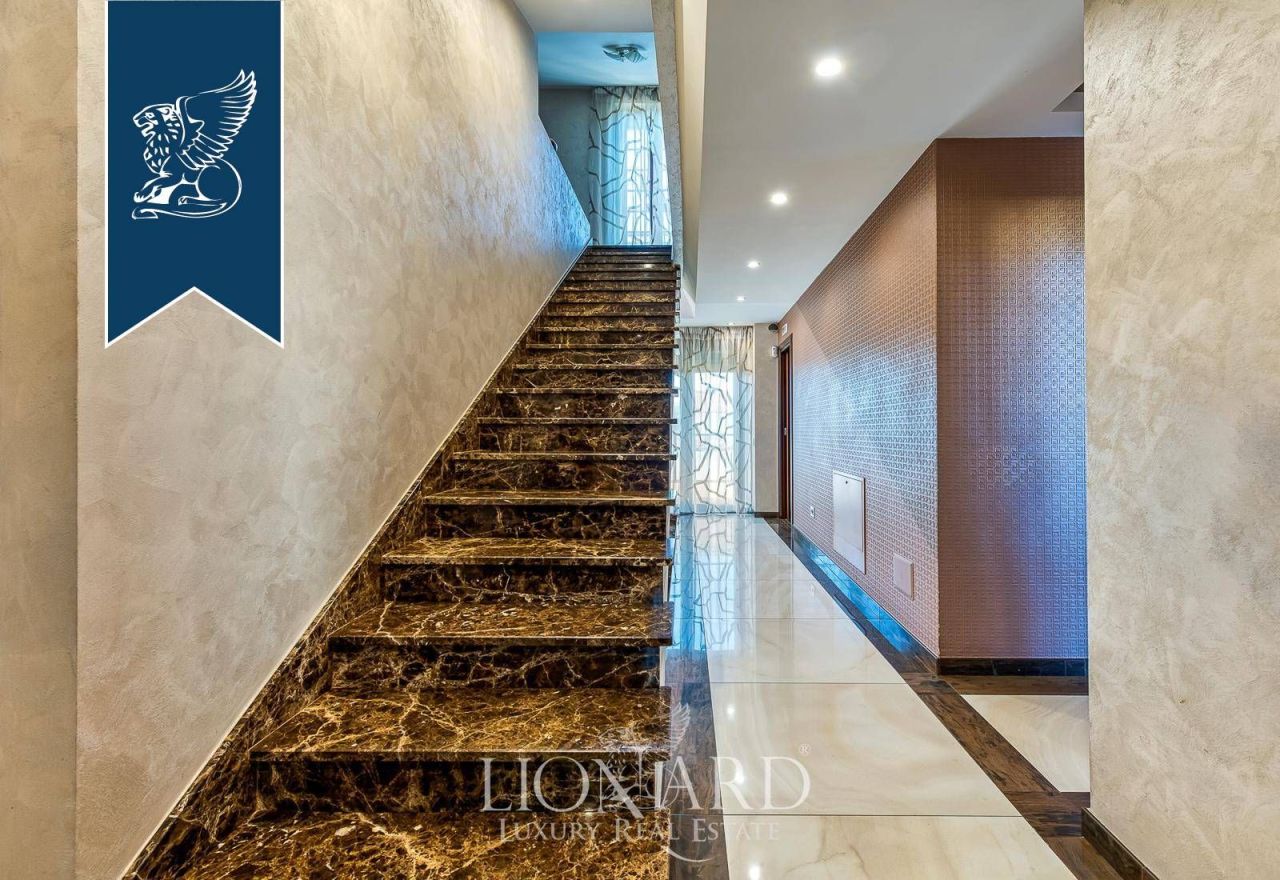 Villa en Roma, Italia, 300 m² - imagen 9