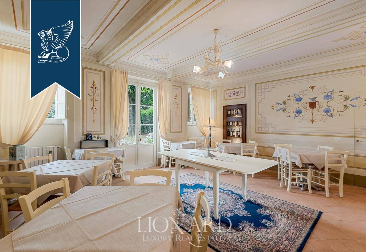 Hotel en Lucca, Italia, 480 m² - imagen 9