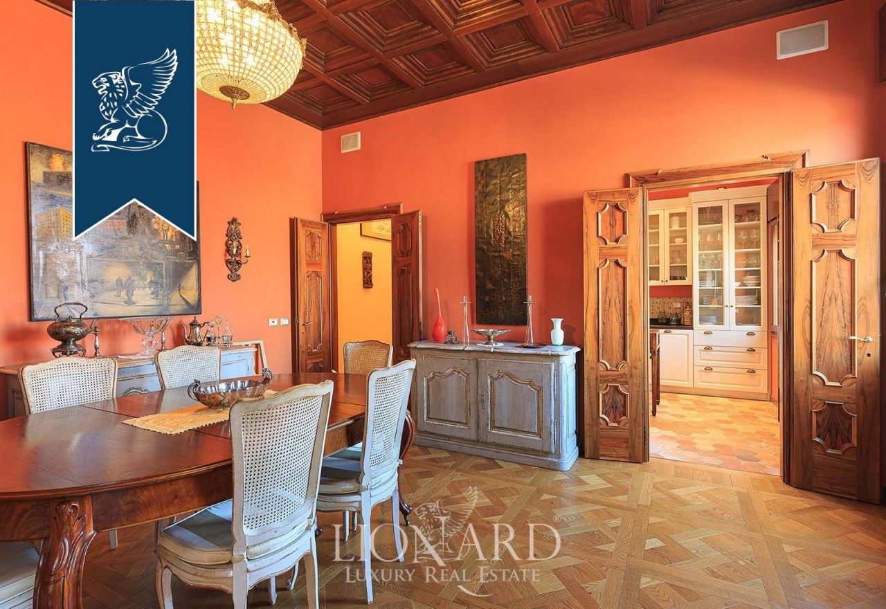 Apartment in Venice, Italy, 310 m² - picture 9