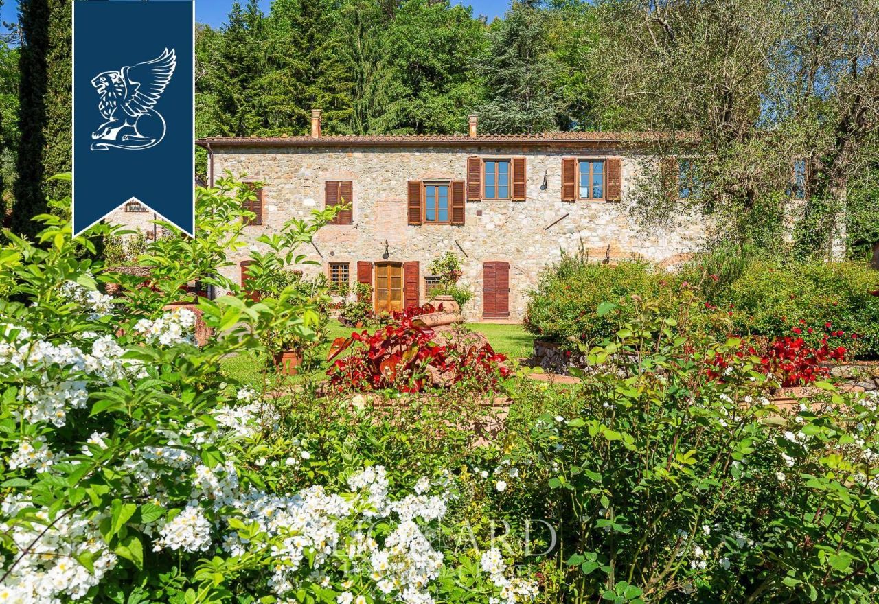 Farm in Lucca, Italy, 900 m² - picture 9