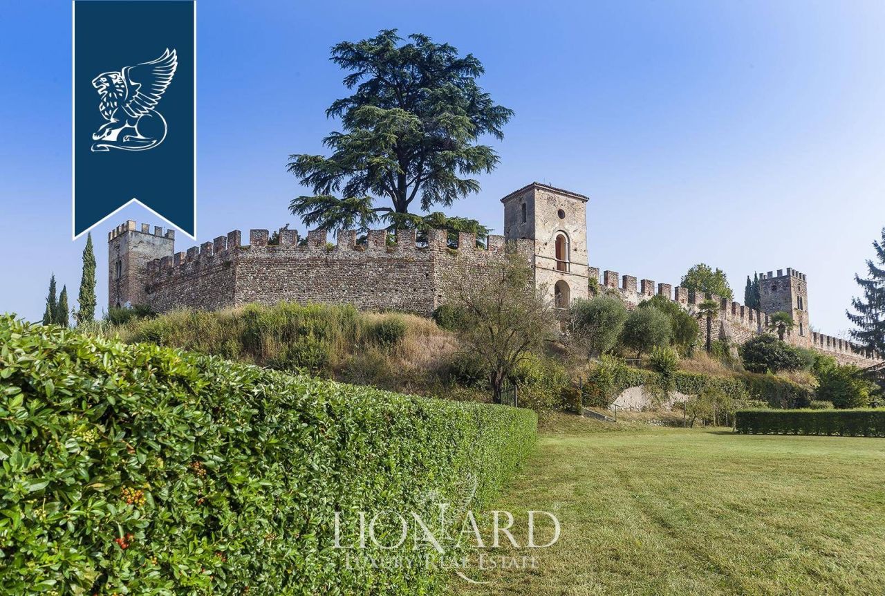 Castello a Mantova, Italia, 2 500 m² - foto 9