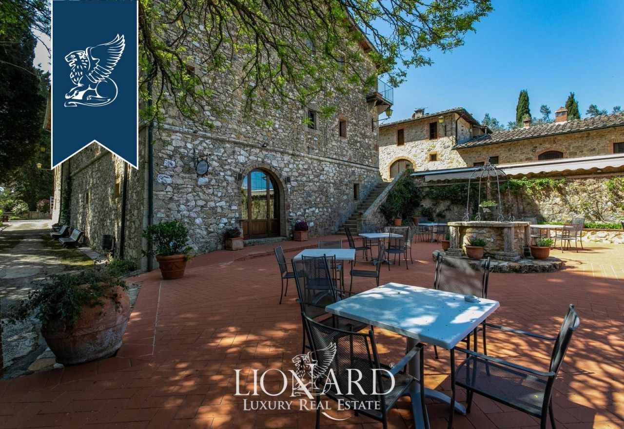 Casa en Siena, Italia, 1 900 m² - imagen 9