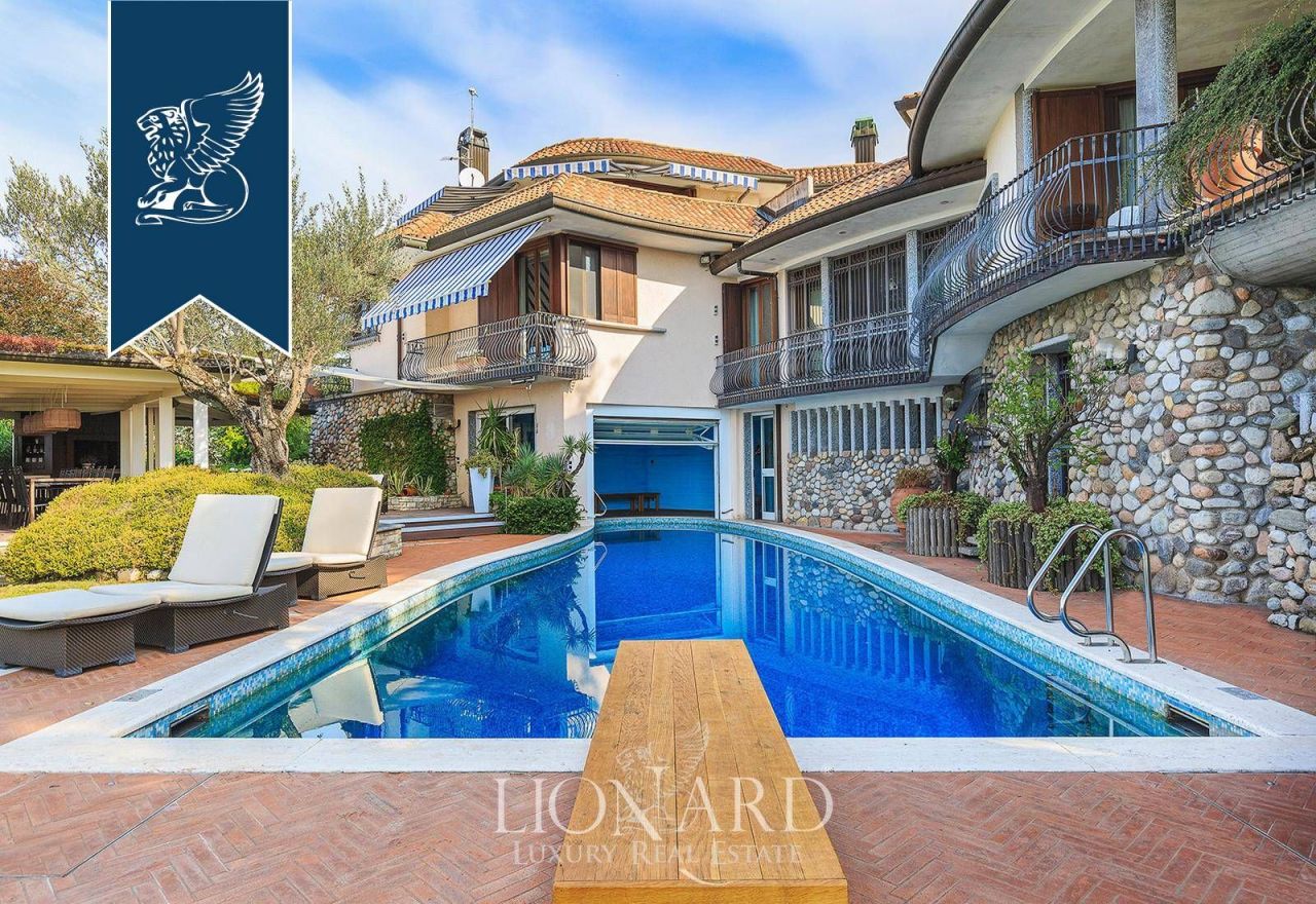 Villa a Besozzo, Italia, 510 m² - foto 9