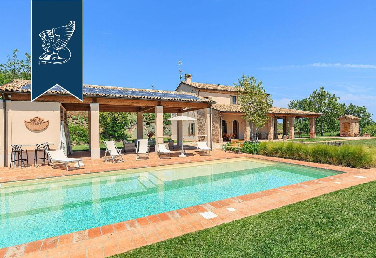 Villa in Forli-Cesena, Italy, 350 m² - picture 9