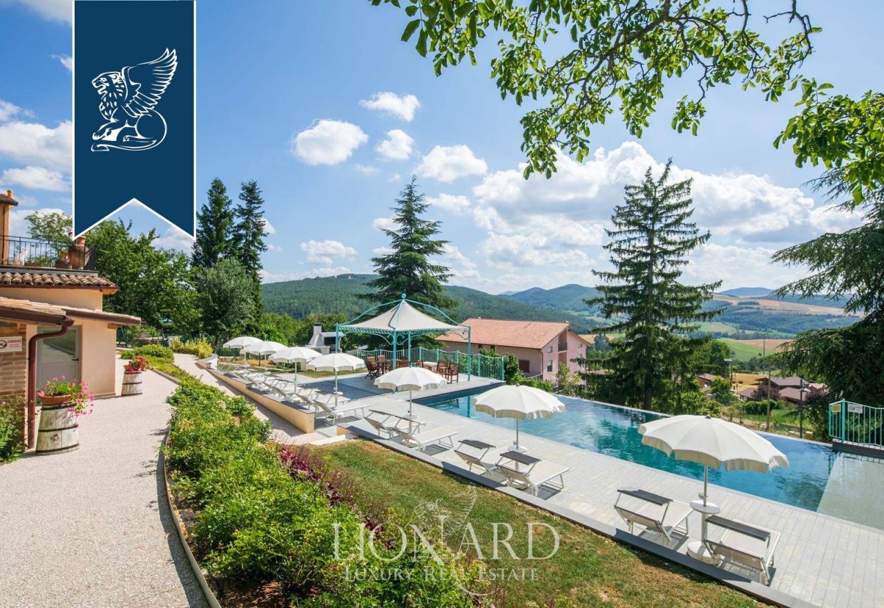 Villa in Macerata, Italy, 1 500 m² - picture 9