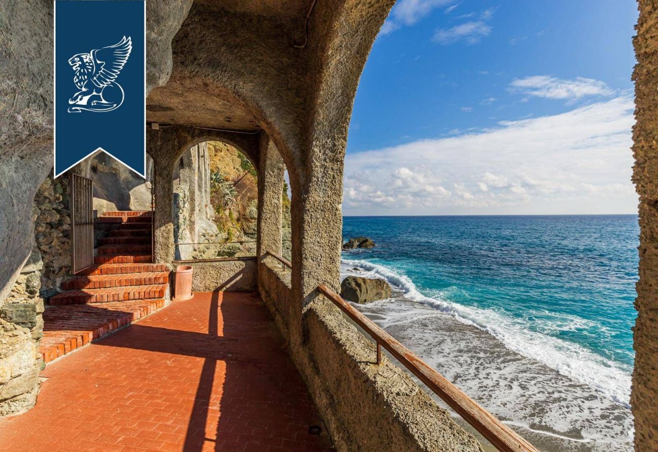 Villa a Savona, Italia, 600 m² - foto 9