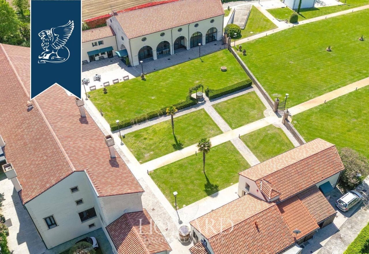 Villa in Padua, Italien, 3 200 m² - Foto 9