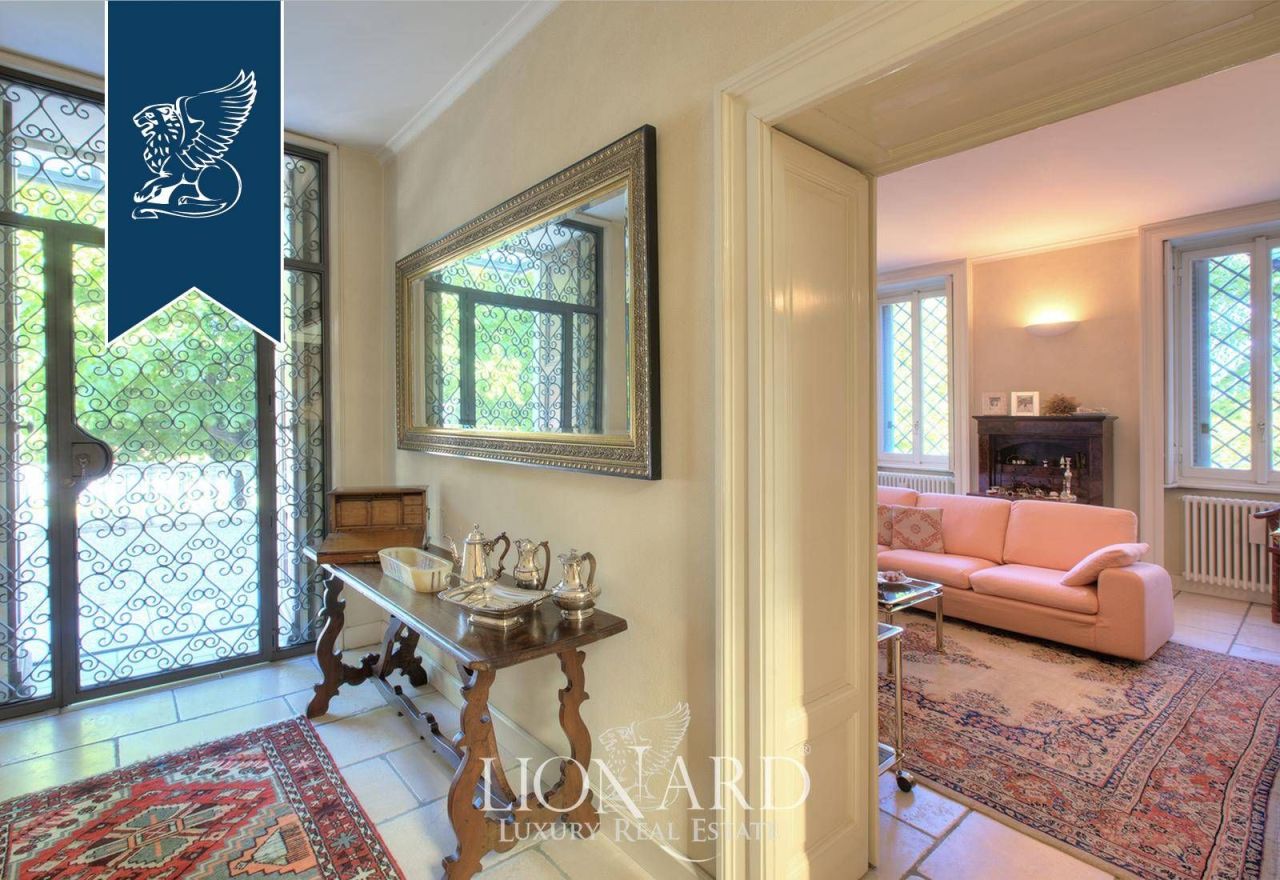 Villa in Varese, Italy, 550 m² - picture 8