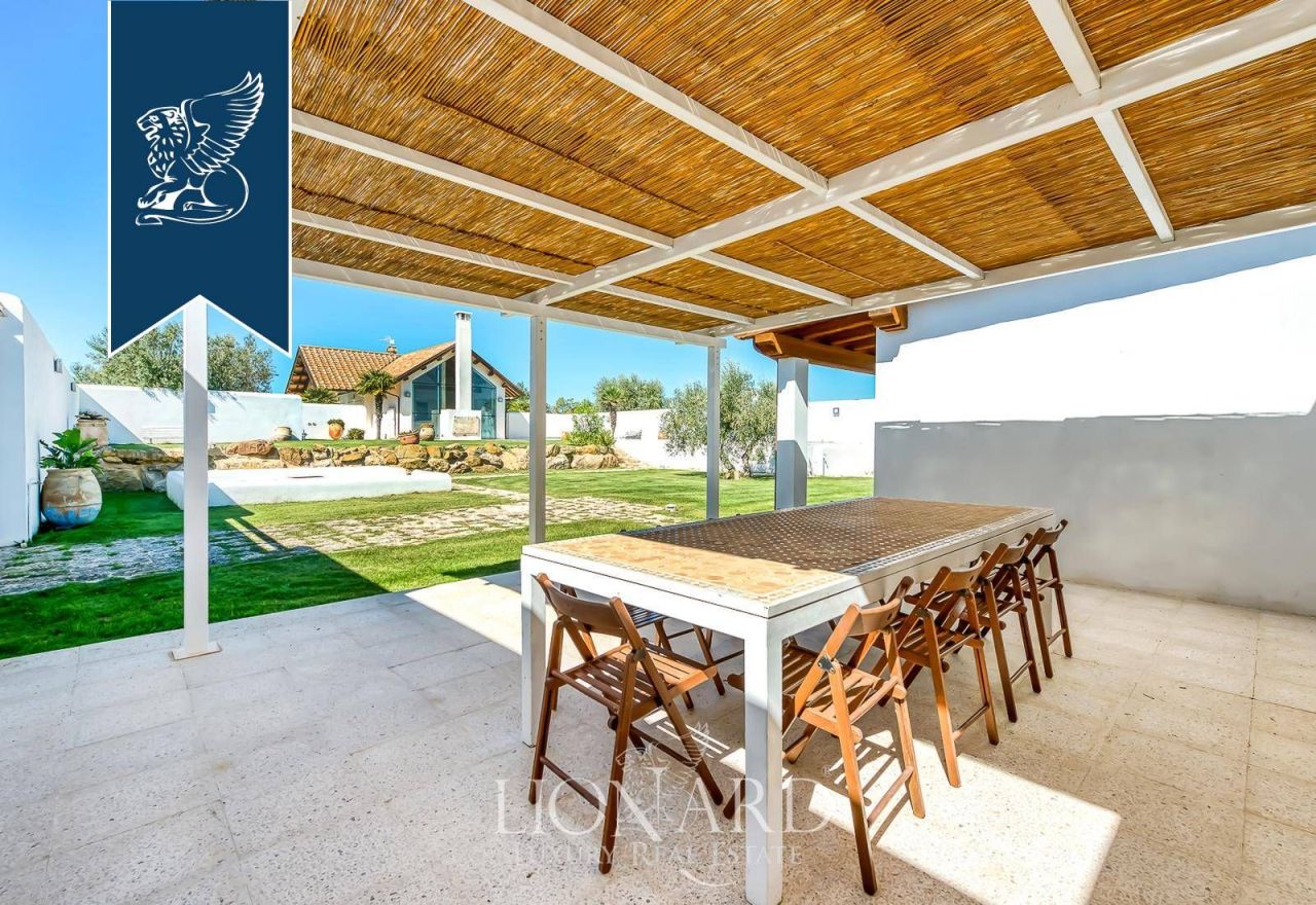 Villa en Montalto di Castro, Italia, 300 m² - imagen 8