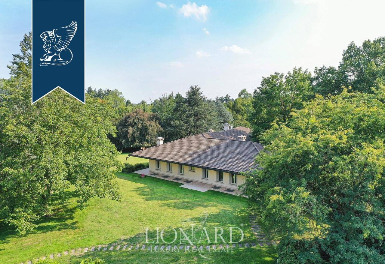 Villa en Casatenovo, Italia, 1 100 m² - imagen 8