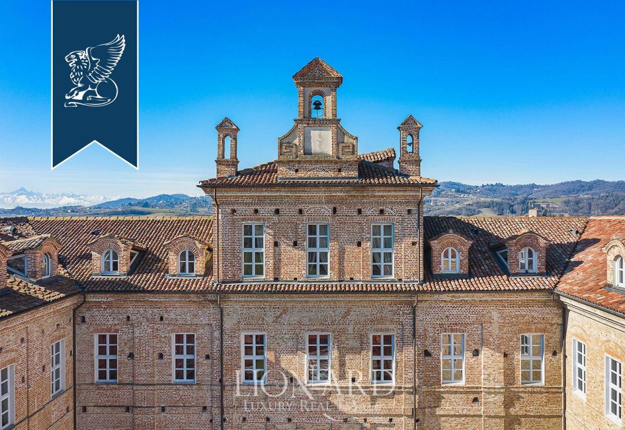 Castillo en Turín, Italia, 10 550 m² - imagen 8