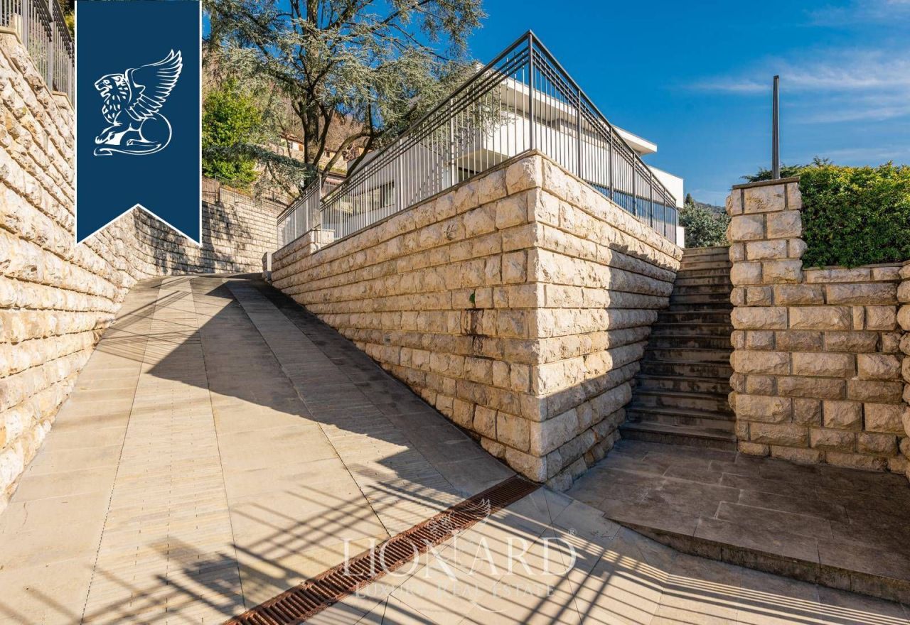 Villa a Brescia, Italia, 769 m² - foto 8