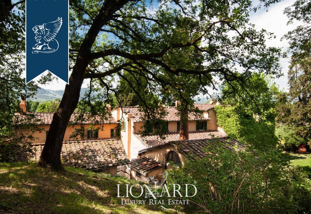 Villa in Lucca, Italy, 1 100 m² - picture 8