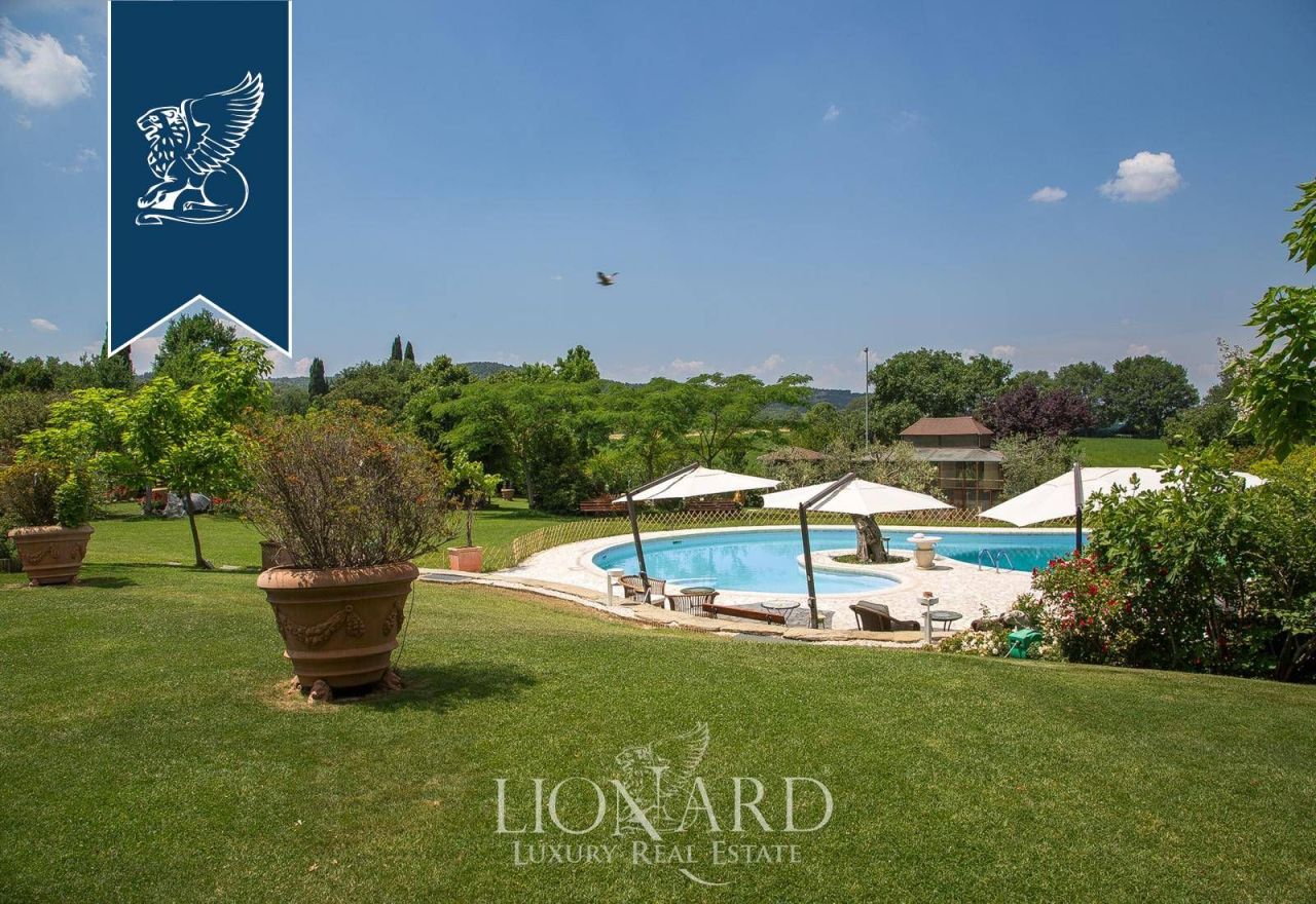 Villa in Arezzo, Italy, 730 m² - picture 8