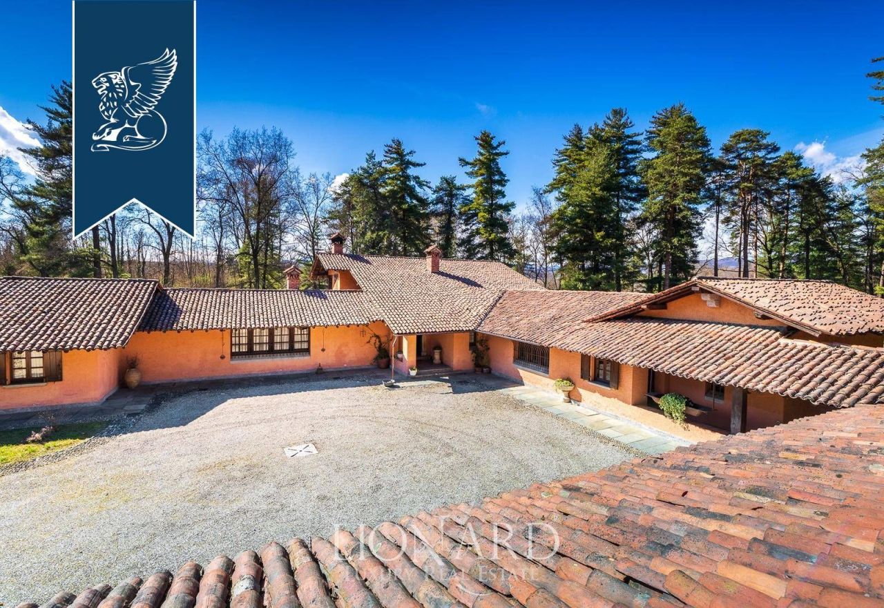 Villa in Novara, Italy, 850 m² - picture 10