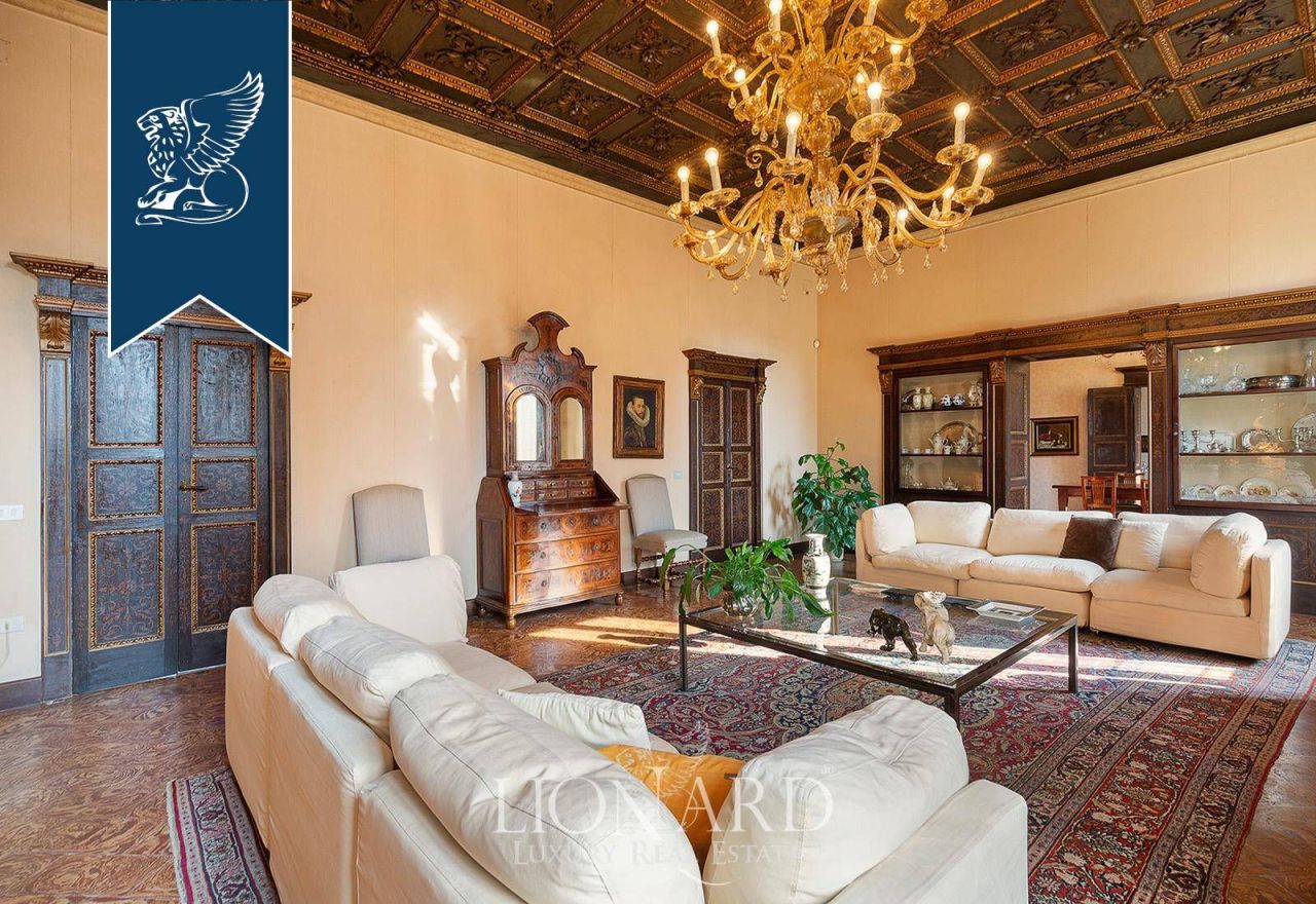 Villa in Cremona, Italy, 1 850 m² - picture 10