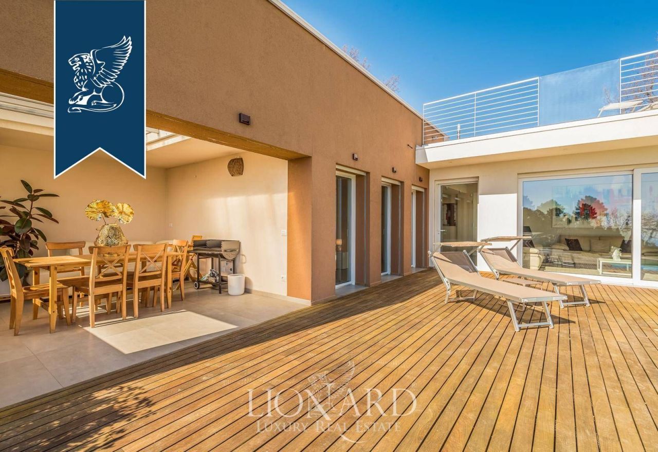 Villa à Massarosa, Italie, 250 m² - image 10