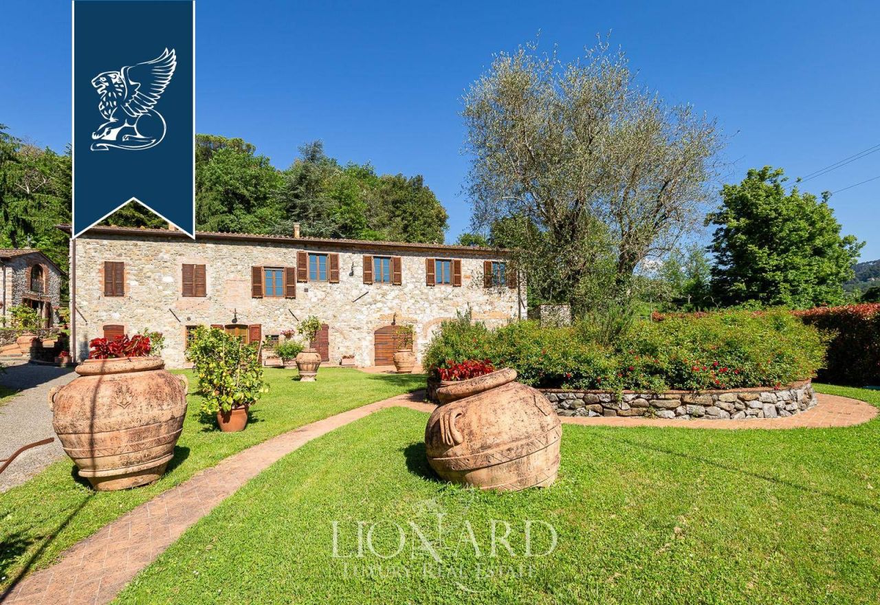 Farm in Lucca, Italy, 900 m² - picture 10