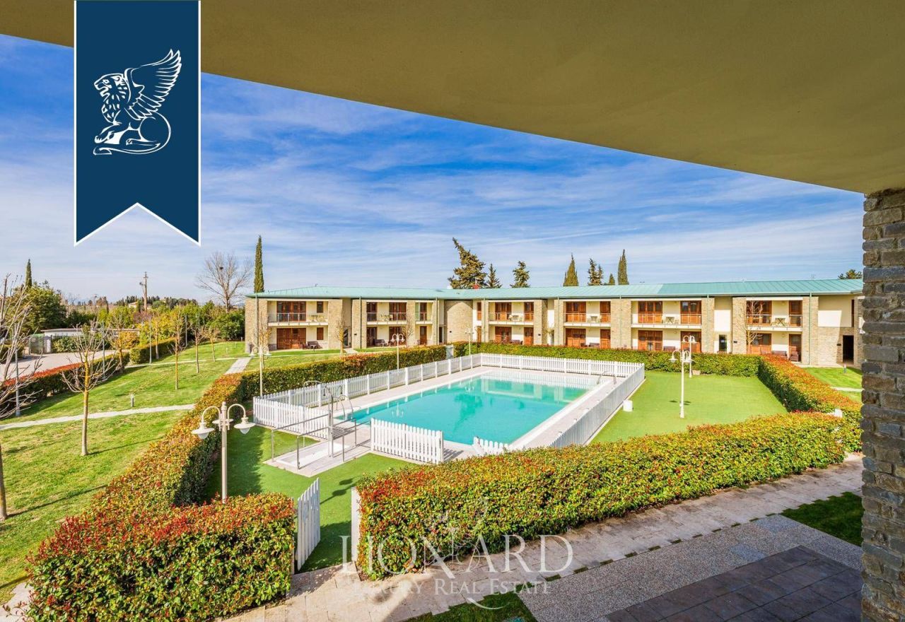 Hotel en Florencia, Italia, 4 775 m² - imagen 10