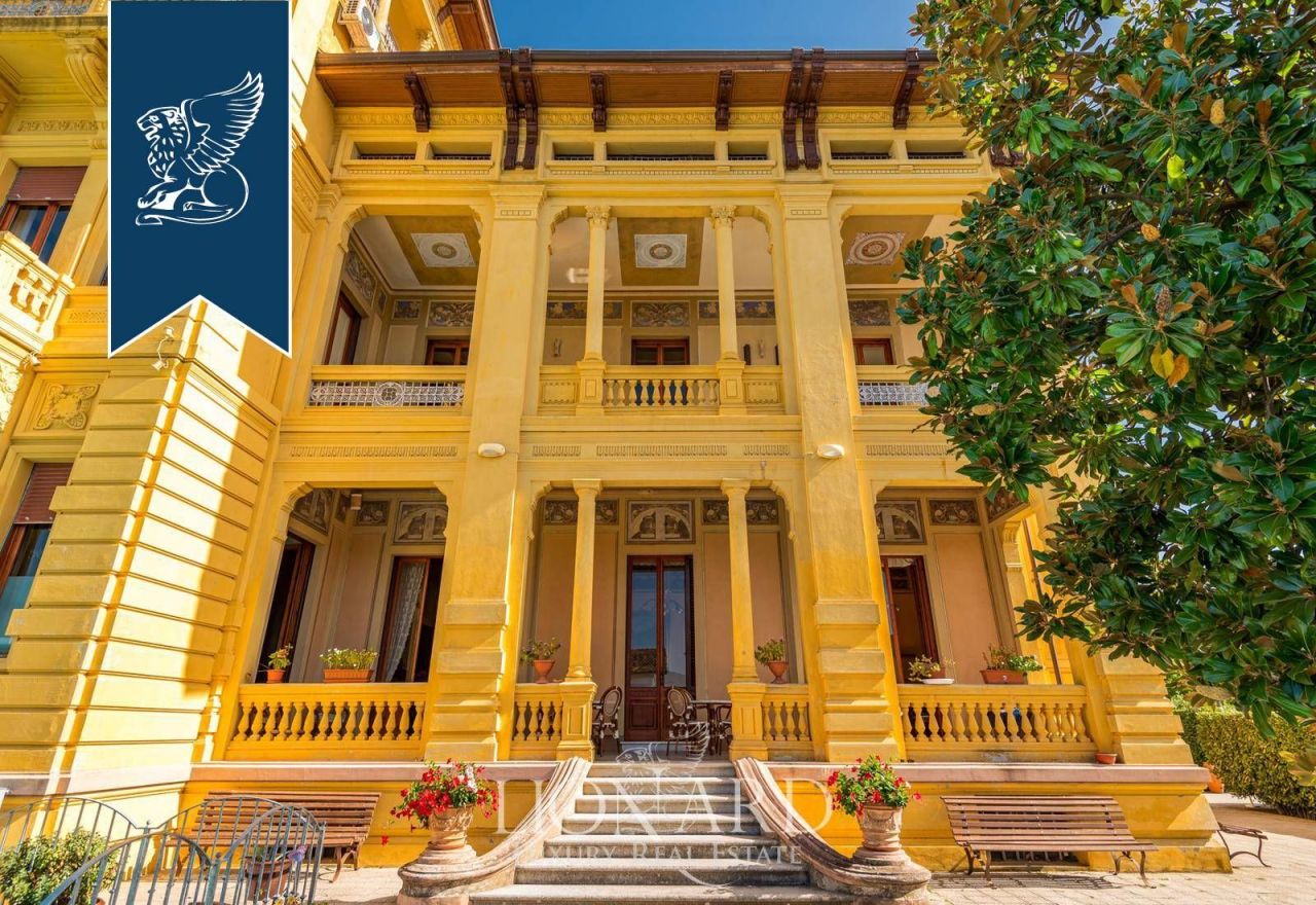 Hotel in Barga, Italy, 1 100 m² - picture 10