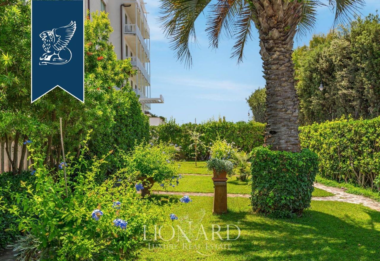 Villa in Pietrasanta, Italy, 380 m² - picture 10