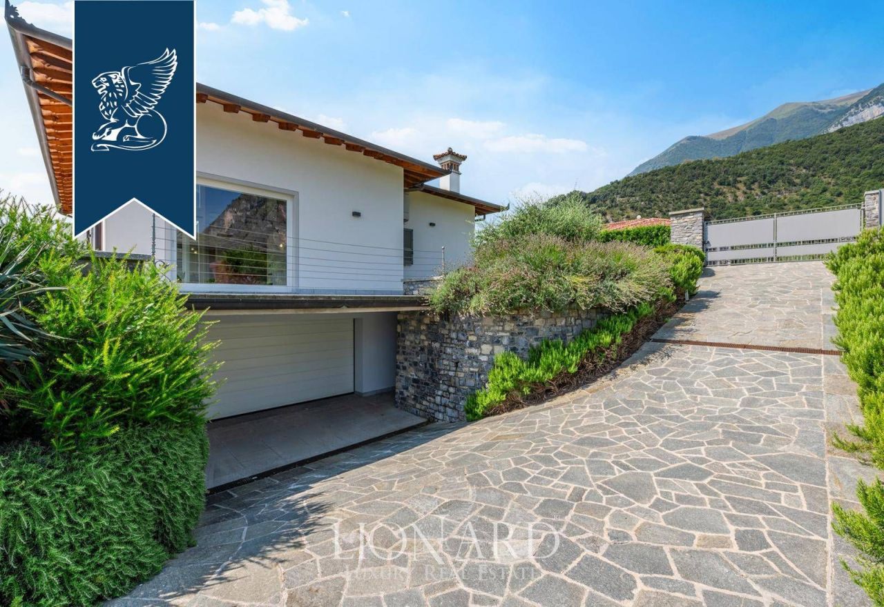 Villa a Griante, Italia, 300 m² - foto 10