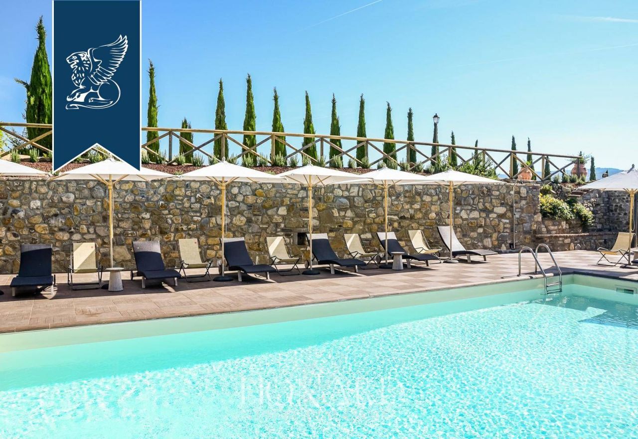 Farm in Castellina in Chianti, Italy, 1 200 m² - picture 10