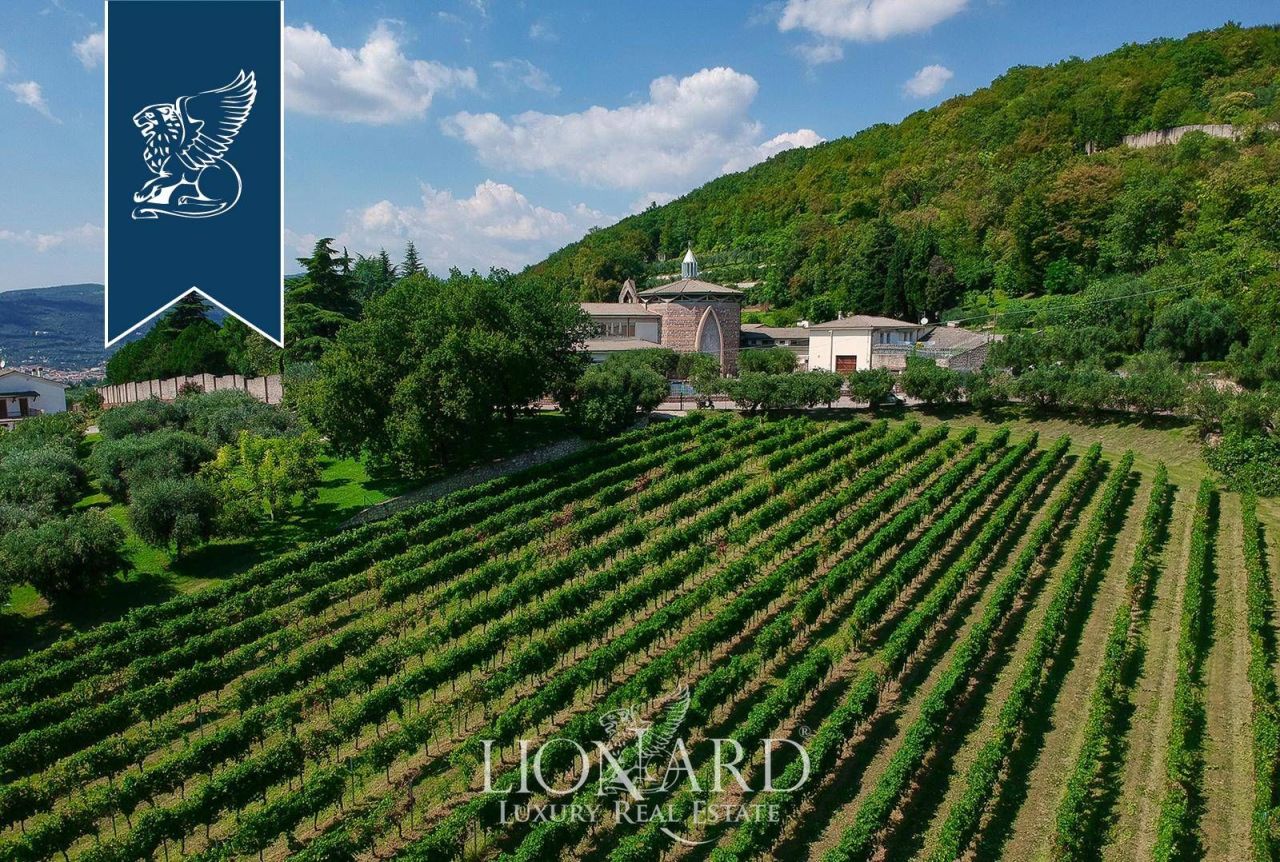 Villa in Verona, Italien, 1 000 m² - Foto 10