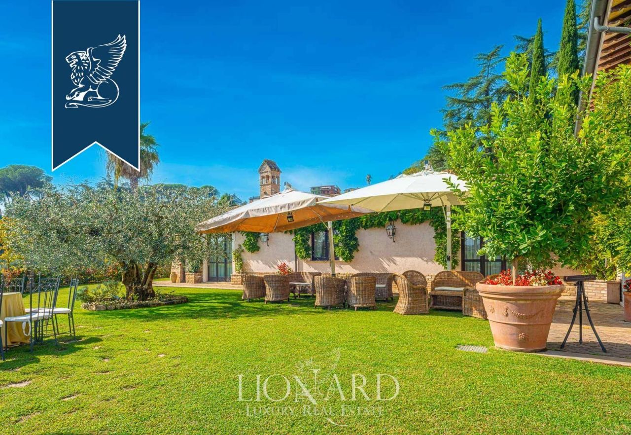 Villa in Rom, Italien, 1 100 m² - Foto 10