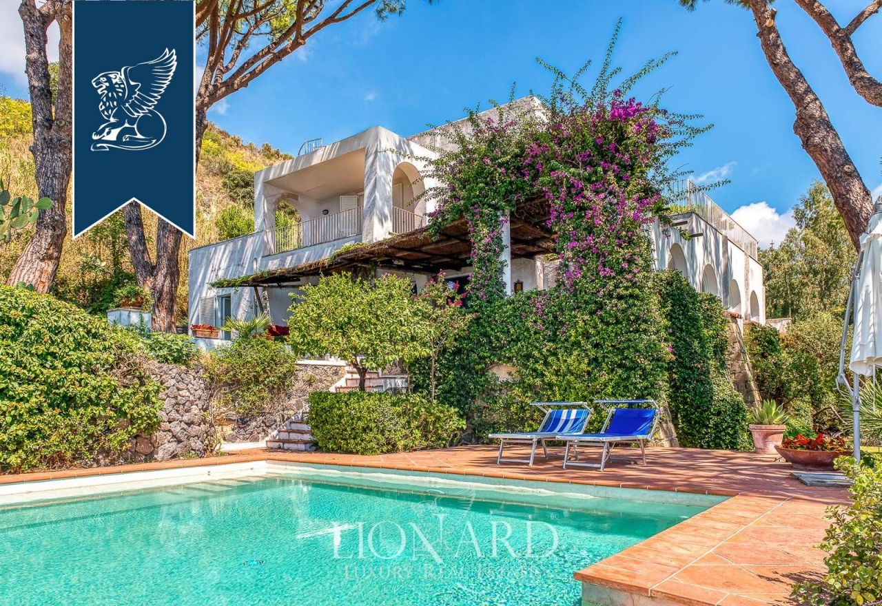 Villa in Naples, Italy, 250 m² - picture 9