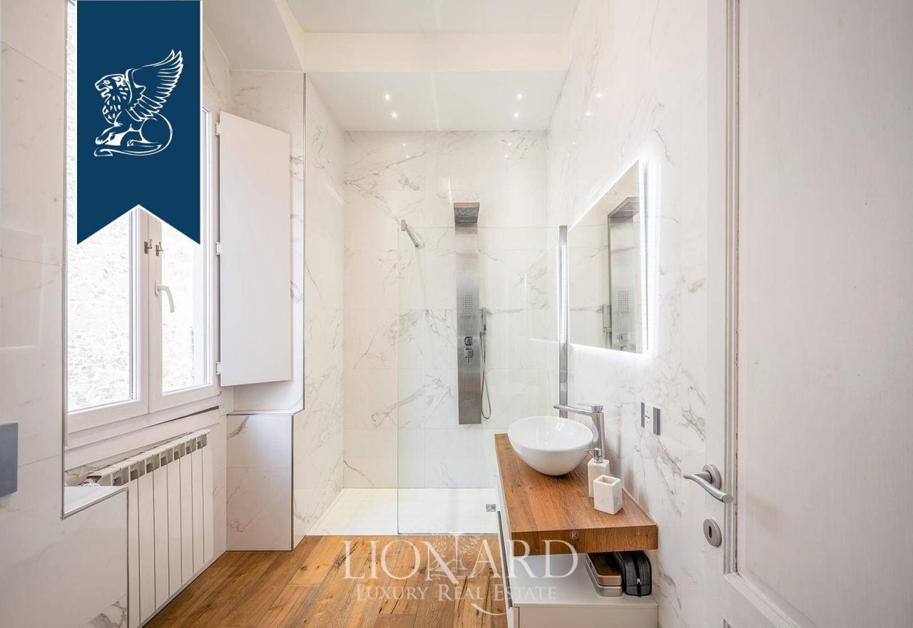 Apartment in Florence, Italy, 230 m² - picture 9