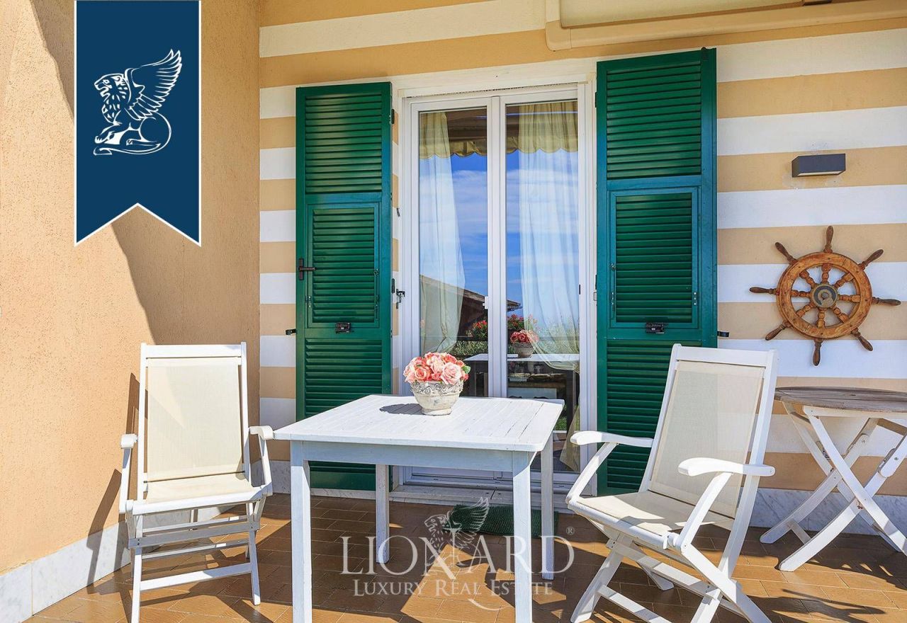 Villa à Gênes, Italie, 300 m² - image 9